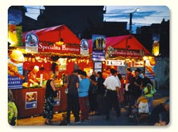 Stand auf dem Stadtfest in Triest